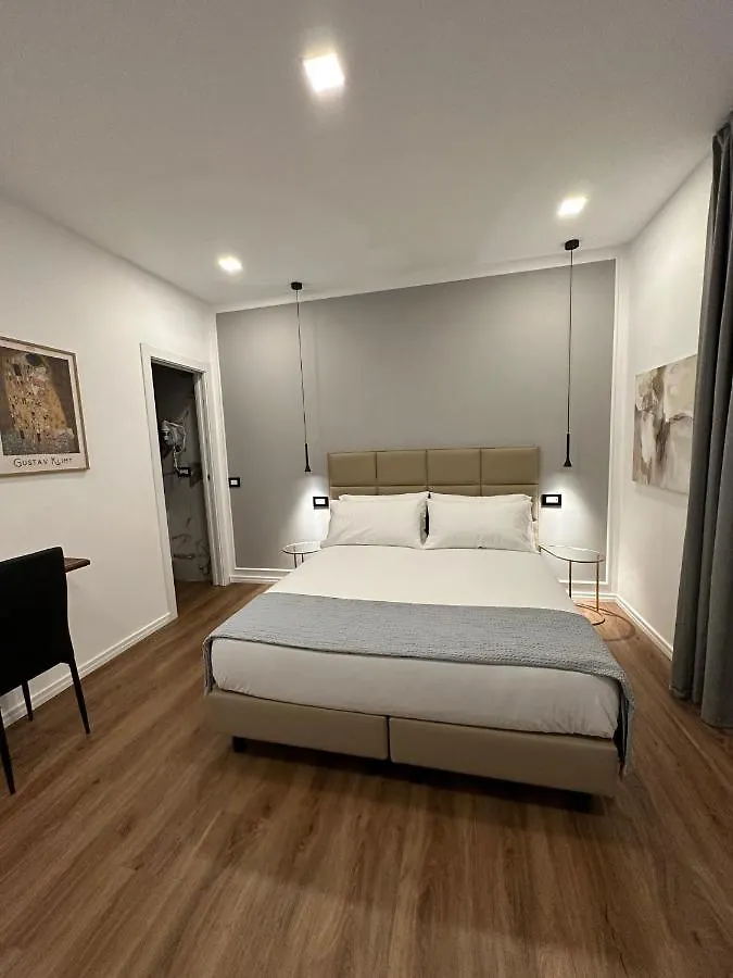 Sweet Rooms La Spezia 0*,