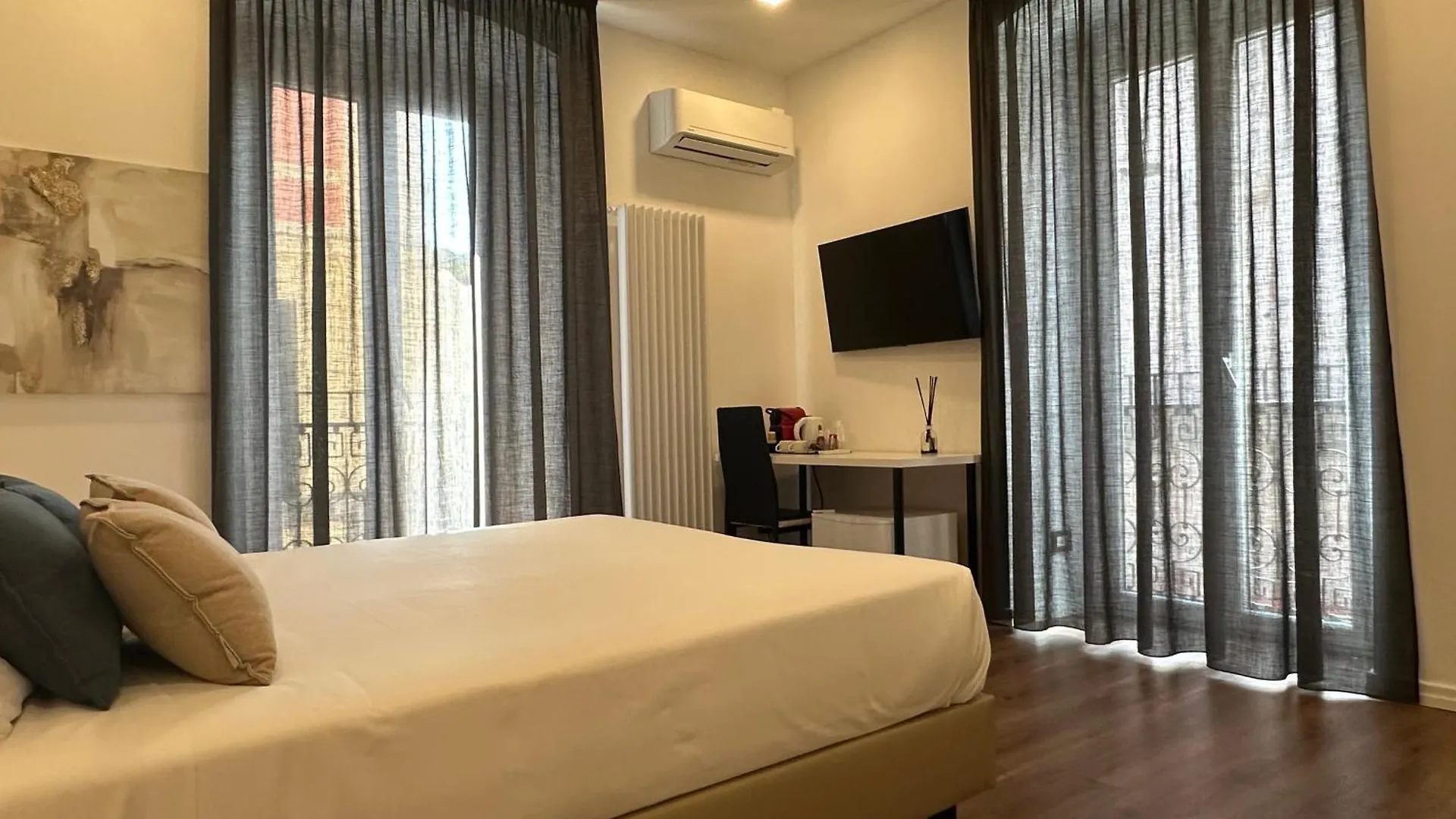 Sweet Rooms La Spezia 0*,  Italy